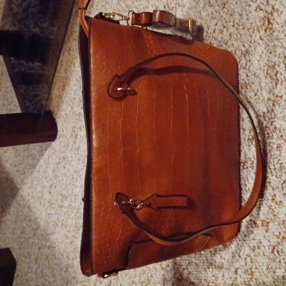 Oloey - Picture 2 of 7